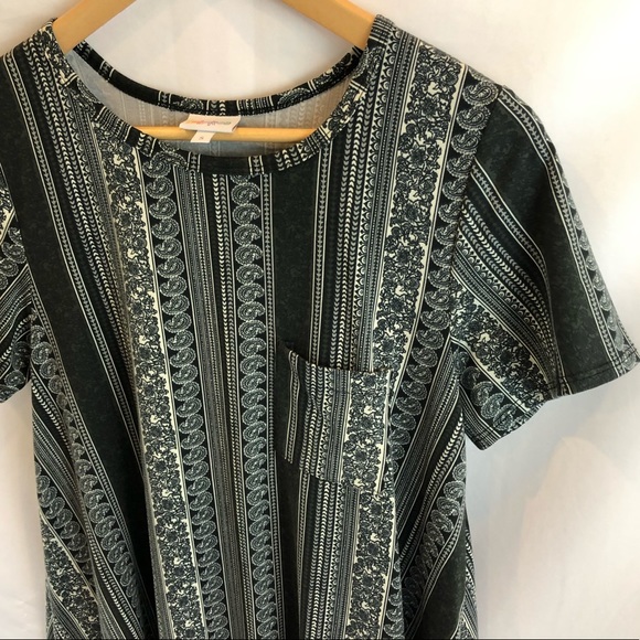 LuLaRoe Dresses & Skirts - LuLaRoe Carly Dress Paisley small A31